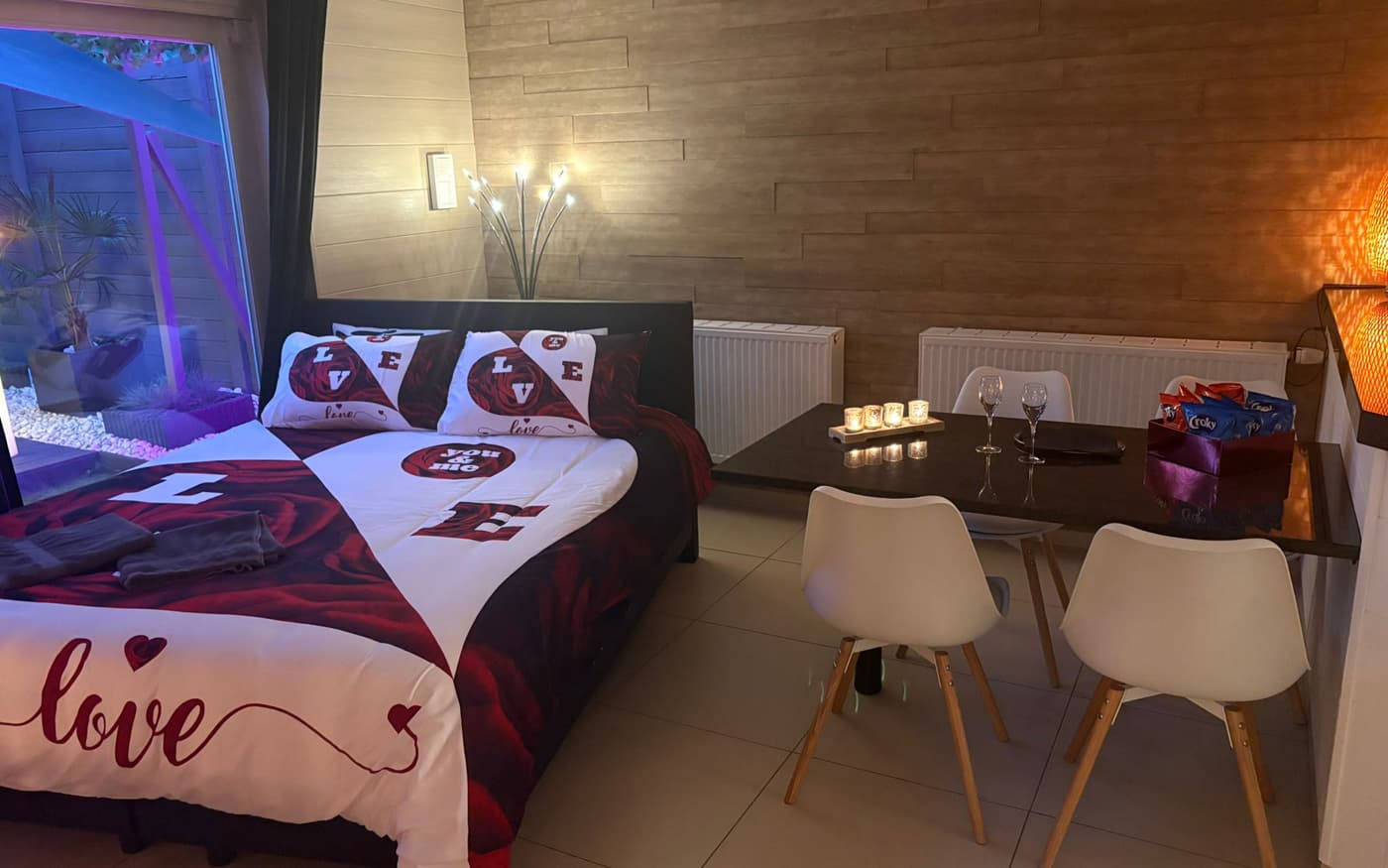 Wellness met overnachting + cava, hapjes, 4 frisdranken & ontbijt